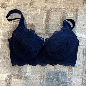 Blue Cavlio MÍO blue lace with black lining. 36DDD